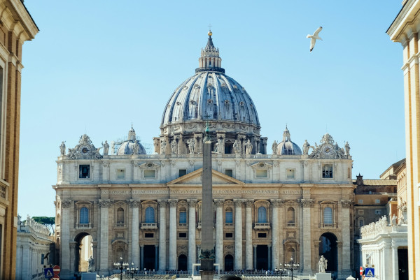 E' tempo di Conclave: ecco 8 app dedicate alla preghiera