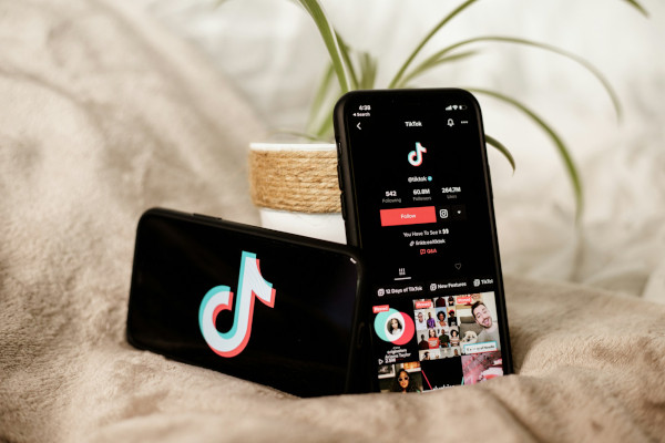 Il ruolo nascosto della fibra dietro TikTok e Instagram