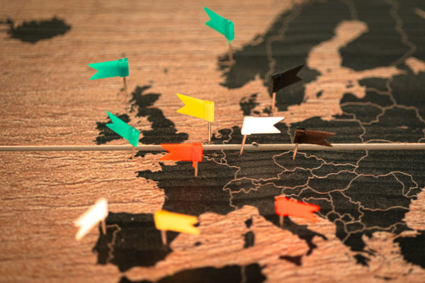 Il sorpasso globale della fibra: cosa sta succedendo?