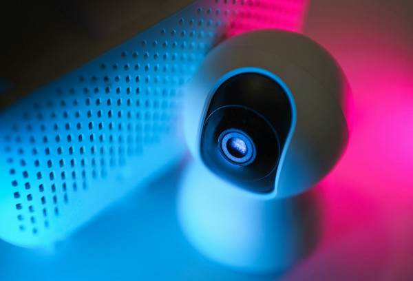 Videocamere Wi-Fi e AI per la sorveglianza domestica