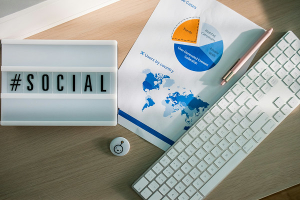 Vivere di contenuti online: la fibra come mezzo di lavoro